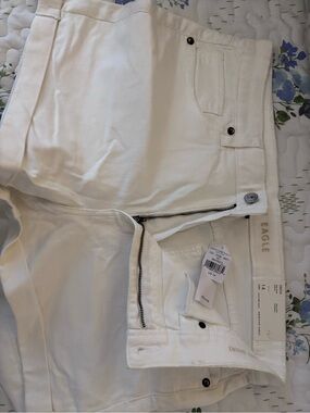 American Eagle White Denim Mom Shorts sz 14